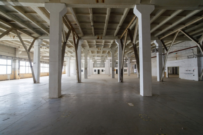 Warehouse or production premises on the 2nd floor with a freight elevator  1 large unrenovated wareh Рига - изображение 7