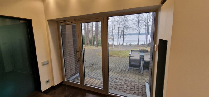 Ekskluzīva rezidence Mazā Baltezera krastā  Divstāvu privātmāja Baltezerā, Mazā Baltezera Ādažu novads - foto 6