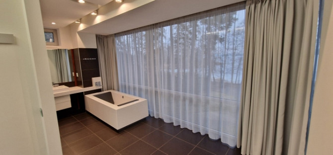 Ekskluzīva rezidence Mazā Baltezera krastā  Divstāvu privātmāja Baltezerā, Mazā Baltezera Ādažu novads - foto 5