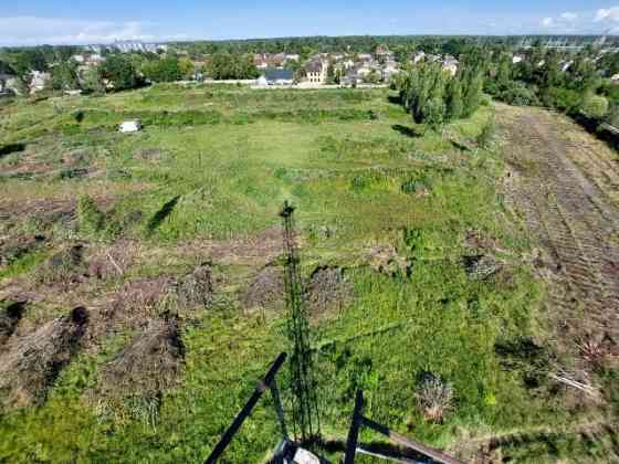 Pārdod zemes gabalu, ir pilsētas komunikācijas , ērta piekļuves , laba atrašanās vieta , daļēja... Jelgava