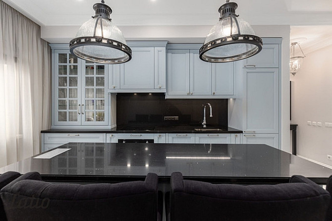 Īrei tiek piedāvāts   ekskluzīvs dzīvoklis kapitāli renovētā fasādes ēkā, Rīgas klusajā centrā. Pāri Рига - изображение 3