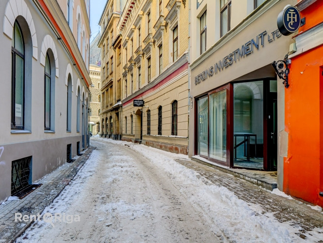 Modernas telpas Vecrīgā  Piedāvājam īrei biroja/tirzniecības telpas pašā Vecrīgas sirdī. Rīga - foto 1