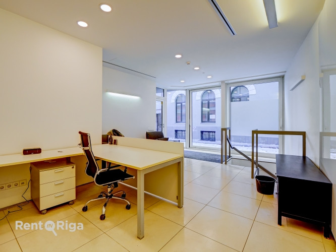 Modernas telpas Vecrīgā  Piedāvājam īrei biroja/tirzniecības telpas pašā Vecrīgas sirdī. Rīga - foto 5