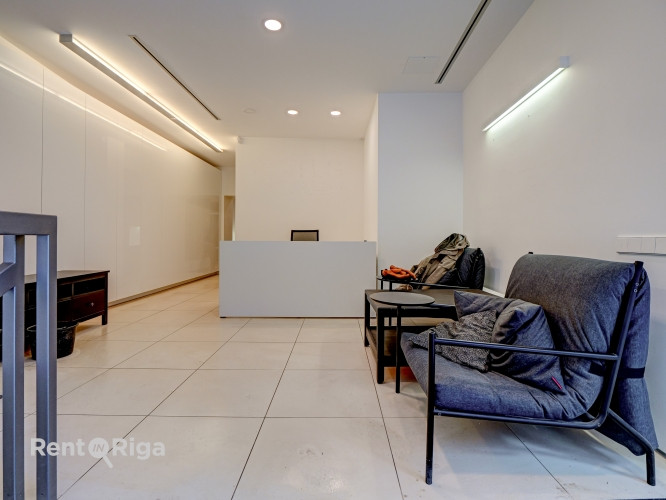Modernas telpas Vecrīgā  Piedāvājam īrei biroja/tirzniecības telpas pašā Vecrīgas sirdī. Rīga - foto 6