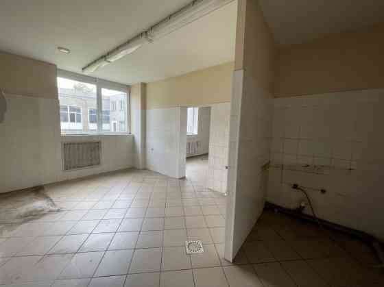 Telpas ražotnei ar PVD. Industriālas teritorijas bijušās ēdnīcas telpas.   Ieeja no pagalmas daļas,  Рига