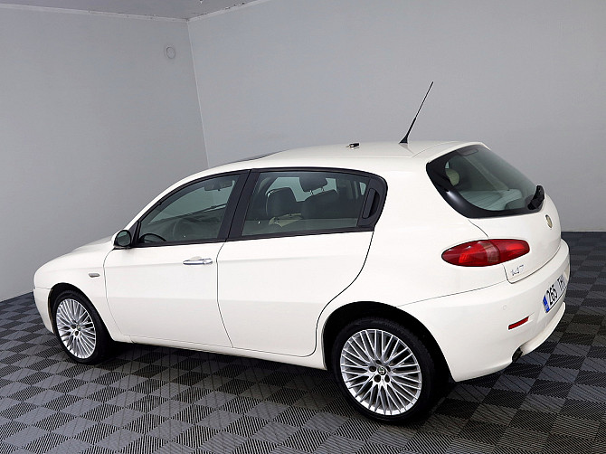 Alfa Romeo 147 Exclusive Facelift 1.6 88kW Tallina - foto 4
