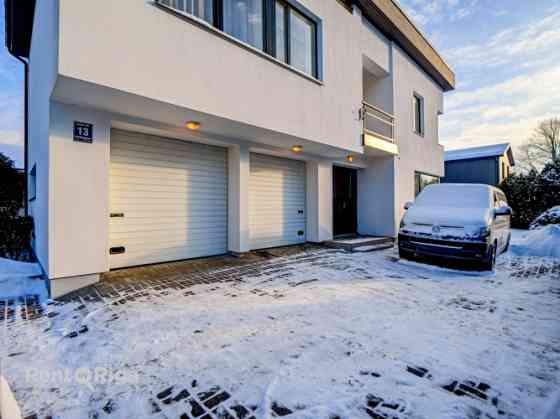 Большой дом + гостевой дом с баней  просторная недвижимость с множеством Rīga