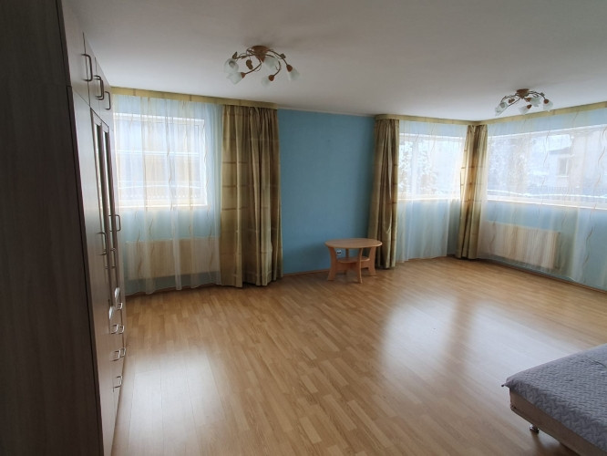 Liela māja + viesu māja ar pirti  plašs īpašums ar daudz iespējām.  Piedāvājumā unikāls Rīga - foto 6