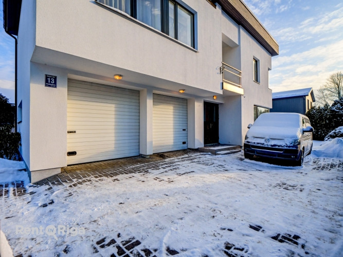 Liela māja + viesu māja ar pirti  plašs īpašums ar daudz iespējām.  Piedāvājumā unikāls Rīga - foto 2