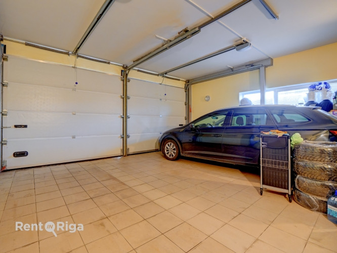 Liela māja + viesu māja ar pirti  plašs īpašums ar daudz iespējām.  Piedāvājumā unikāls Rīga - foto 3