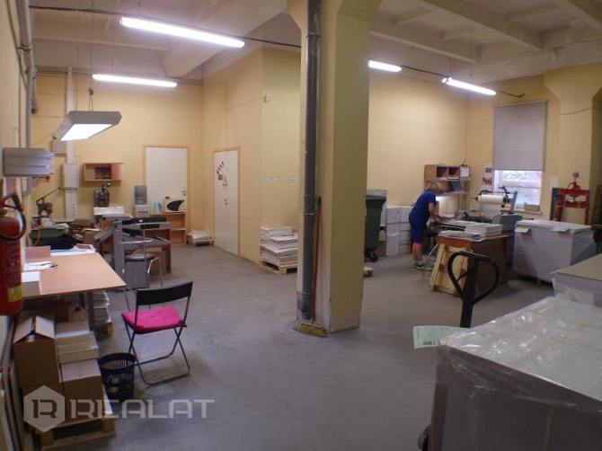 Iznomā nelielu biroja telpu otrajā stāvā.  Izdevīgs ģeogrāfiskais novietojums. Ērti Rīga - foto 18