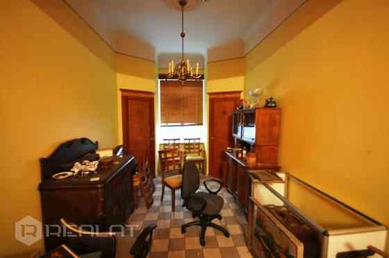 Nomā augstas klases apkurināmas noliktavas telpas. Pieejamā platība no 200-500 m2. Ērta piekļuve ar  Rīga