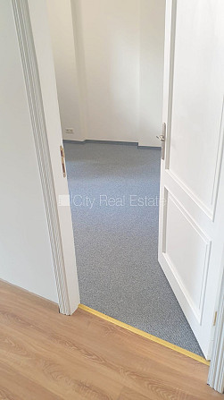 Fasādes māja, renovēta māja, objektu apsargā fiziskā apsardze, ieeja no ielas, ir lifts, Rīga - foto 7