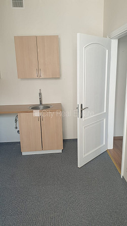 Fasādes māja, renovēta māja, objektu apsargā fiziskā apsardze, ieeja no ielas, ir lifts, Rīga - foto 14