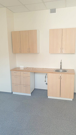 Fasādes māja, renovēta māja, objektu apsargā fiziskā apsardze, ieeja no ielas, ir lifts, Rīga - foto 13