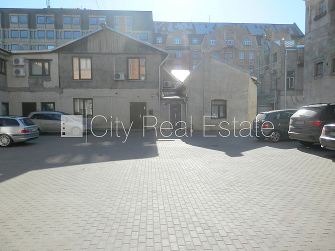 Fasādes māja, slēgts pagalms, vieta vairākām automašīnām, apsargāta teritorija, Rīga - foto 20