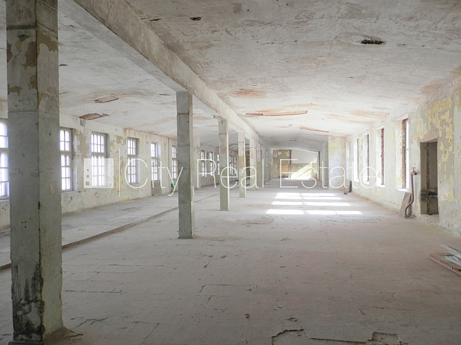 Fasādes māja, slēgts pagalms, vieta vairākām automašīnām, apsargāta teritorija, Rīga - foto 3