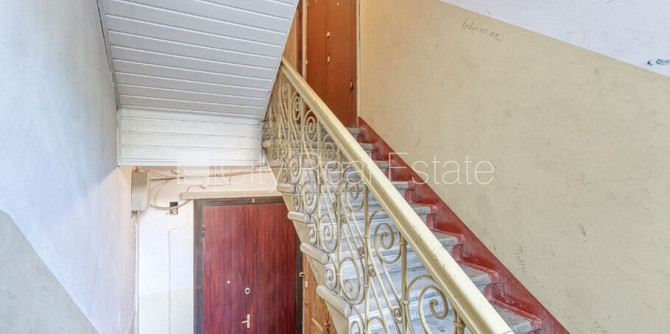 Fasādes māja, slēgts pagalms, vieta automašīnai, ieeja no pagalma, kāpņu telpa pēc Rīga - foto 17