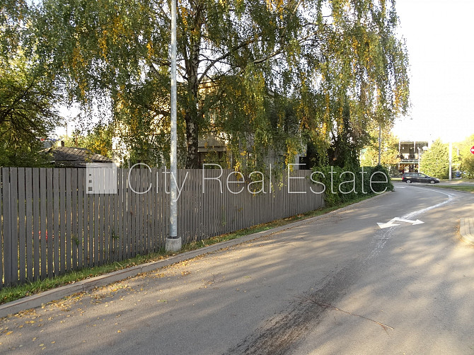 Fasādes māja, ķieģeļu mūra sienas, ieeja no ielas, mājā pieslēgta 3 fāžu Rīga - foto 8