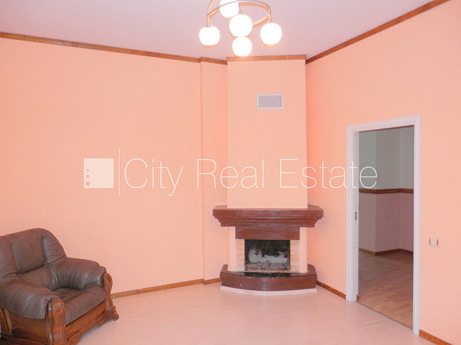 Fasādes māja, slēgts pagalms, bezmaksas stāvvieta pagalmā, ieeja no pagalma, kāpņu telpa Rīgas rajons - foto 16