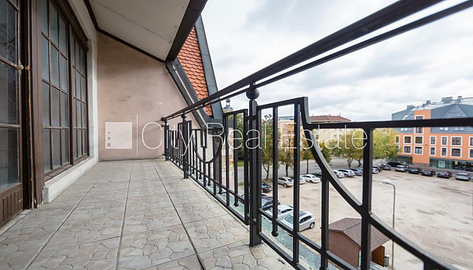 Fasādes māja, slēgts pagalms, vieta vairākām automašīnām, ieeja no ielas, ir lifts, Rīga - foto 12