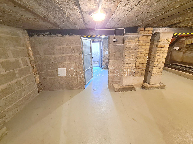 Pagalma ēka, renovēta māja, slēgts pagalms, iespēja nomāt autostāvvietu, apsargāta Rīga - foto 20