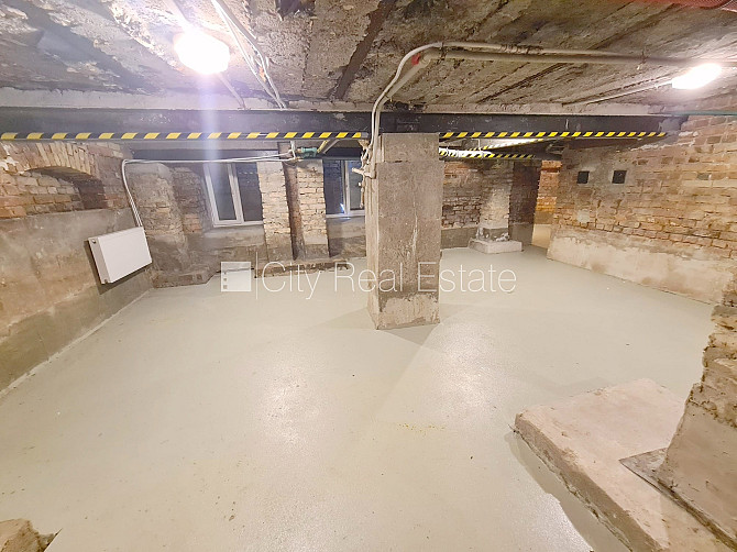 Pagalma ēka, renovēta māja, slēgts pagalms, iespēja nomāt autostāvvietu, apsargāta Rīga - foto 5