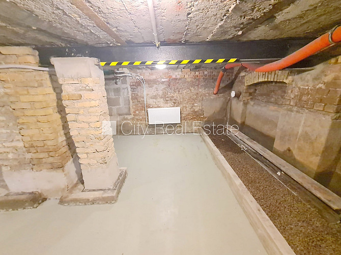 Pagalma ēka, renovēta māja, slēgts pagalms, iespēja nomāt autostāvvietu, apsargāta Rīga - foto 13