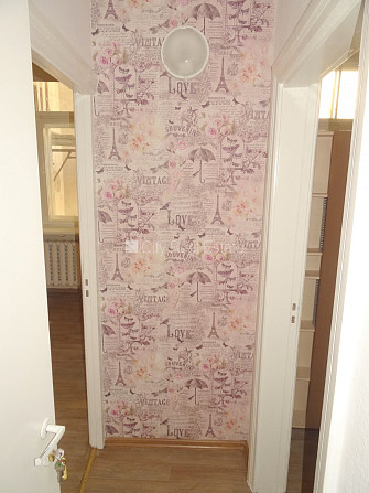 Fasādes māja, renovēta māja, ieeja no ielas, ir lifts, kāpņu telpa pēc kapitālā remonta, Rīga - foto 5