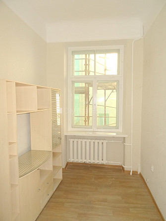 Fasādes māja, renovēta māja, ieeja no ielas, ir lifts, kāpņu telpa pēc kapitālā remonta, Rīga - foto 7