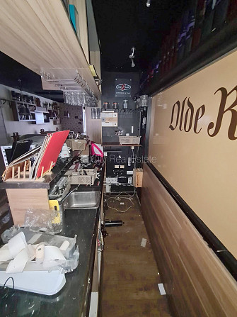 Fasādes māja, ieeja no ielas, terase, logi vērsti uz ielas pusi, mājā pieslēgta 3 fāžu Rīga - foto 16