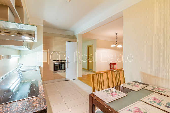 Projekts - Panorama Plaza, jaunceltne, fasādes māja, slēgta teritorija, iespēja nomāt pazemes Rīga - foto 12