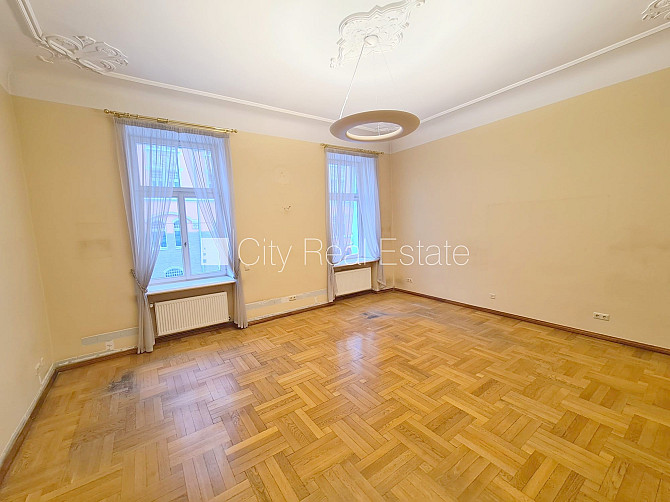 Projekts - Ģertrūdes 10, fasādes māja, renovēta māja, ieeja no ielas, ir lifts, kāpņu telpa Rīga - foto 7