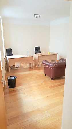 Фасадный дом, реновированный дом, вход с улицы, лифт, лестничная клетка после Рига - изображение 3