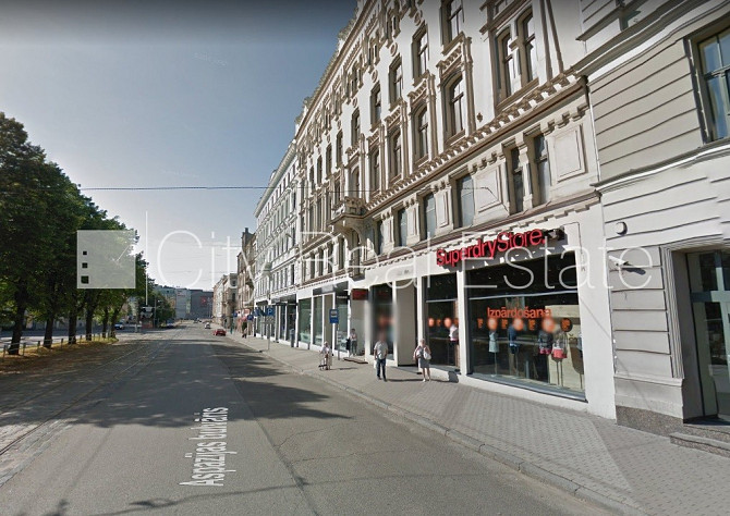 Фасадный дом, реновированный дом, вход с улицы, окна выходят на улицу, система Рига - изображение 3