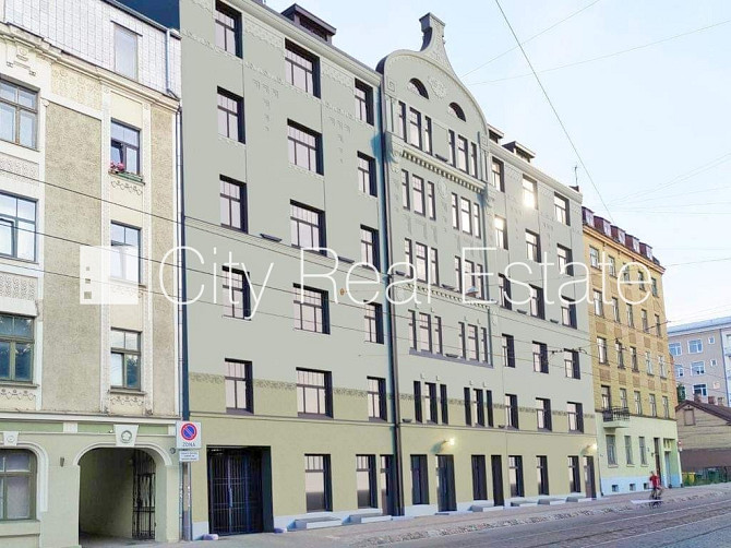 Fasādes māja, renovēta māja, slēgts pagalms, ieeja no ielas un pagalma, kāpņu telpa pēc Rīga - foto 19