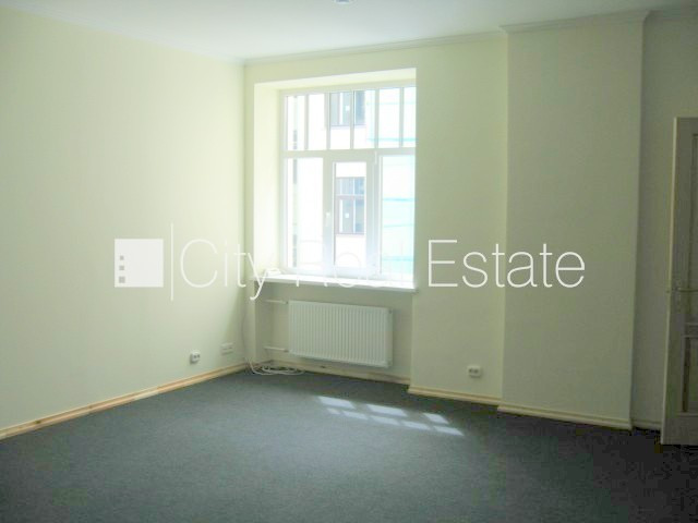 Дом во дворе, реновированный дом, закрытая территория, вход со двора, лифт, Рига - изображение 19