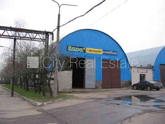 Территория обнесена забором, закрытая территория, территория обнесена бетонным Rīga