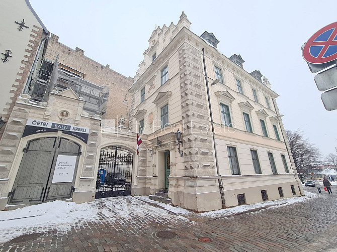 Fasādes māja, renovēta māja, ieeja no ielas, kāpņu telpa pēc kapitālā remonta, logi Rīga - foto 12