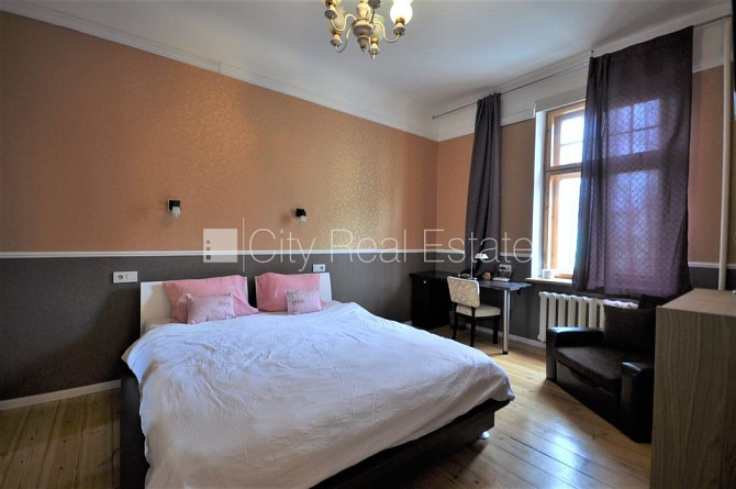 Фасадный дом, реновированный дом, закрытый двор, вход с улицы, лифт, лестничная Рига - изображение 5