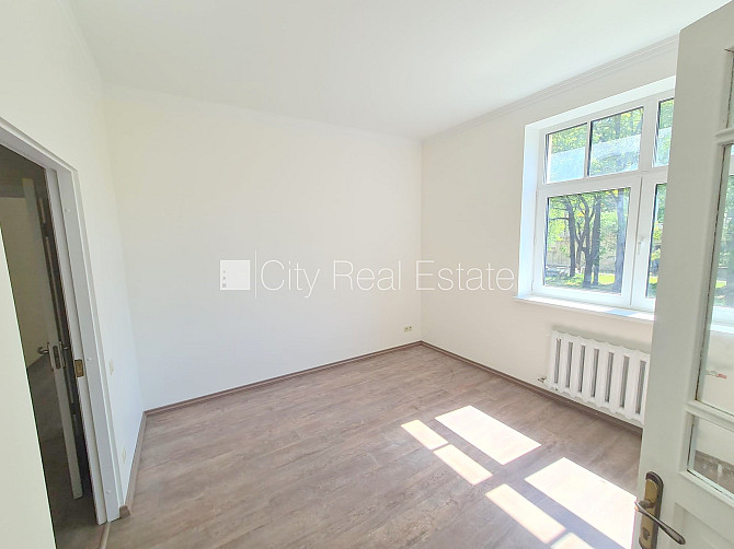 Jaunceltne, fasādes māja, labiekārtots apzaļumots pagalms, slēgts pagalms, iespēja nomāt Rīga - foto 9