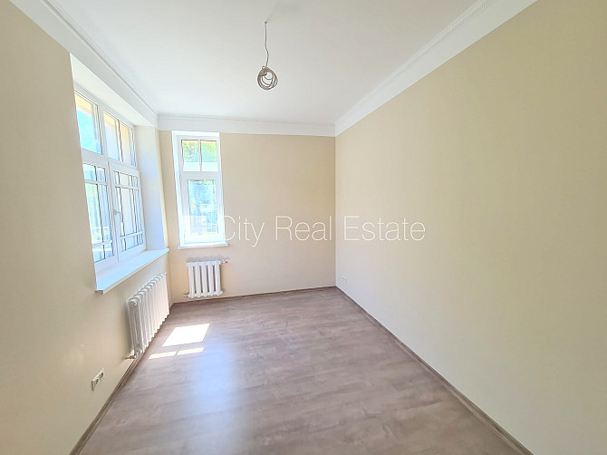 Jaunceltne, fasādes māja, labiekārtots apzaļumots pagalms, slēgts pagalms, iespēja nomāt Rīga - foto 5