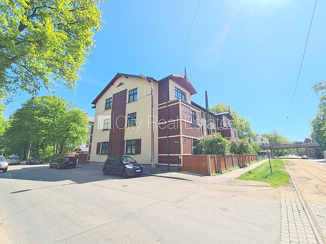 Jaunceltne, fasādes māja, labiekārtots apzaļumots pagalms, slēgts pagalms, iespēja nomāt Rīga - foto 15
