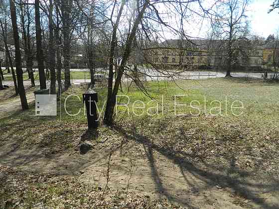 Возможна малоэтажная постройка, разрешено строить трёхэтажное , разрешено Рига