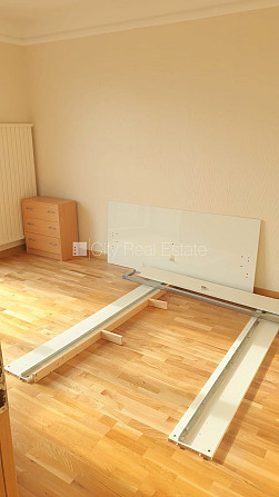 Новостройка, закрытый двор, въездные ворота оснащены автоматической подъёмной Рига - изображение 11