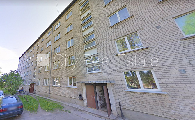 Фасадный дом, кирпичные стены, благоустроенный озеленённый двор, лестничная Тукумс и район - изображение 20