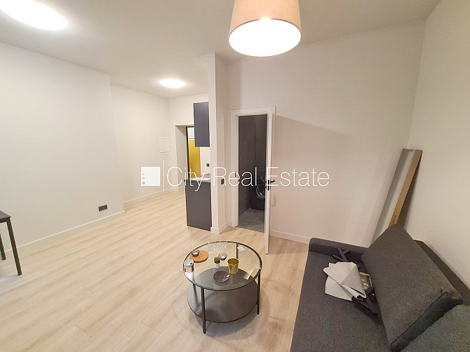 Fasādes māja, renovēta māja, slēgts pagalms, ieeja no ielas un pagalma, kāpņu telpa pēc Rīga - foto 6