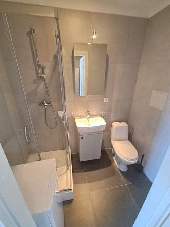 Fasādes māja, renovēta māja, slēgts pagalms, ieeja no ielas un pagalma, kāpņu telpa pēc Rīga - foto 9