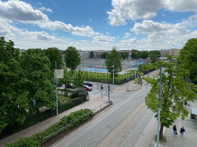 Fasādes māja, renovēta māja, slēgts pagalms, ieeja no ielas un pagalma, kāpņu telpa pēc Rīga - foto 3