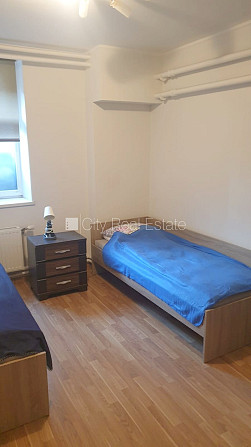 Fasādes māja, renovēta māja, slēgts pagalms, ieeja no pagalma, puspagrabs, kāpņu telpa pēc Rīga - foto 14